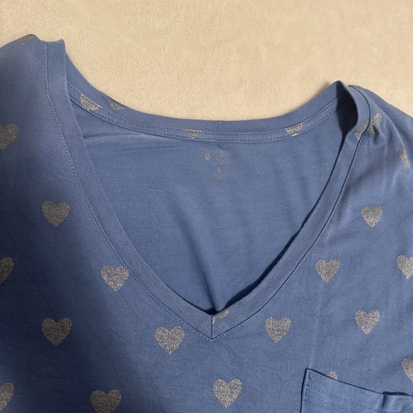 Kyte Baby Women’s Retired Print Steel Hearts V Neck T-shirt Size Small Bamboo - Picture 3 of 5
